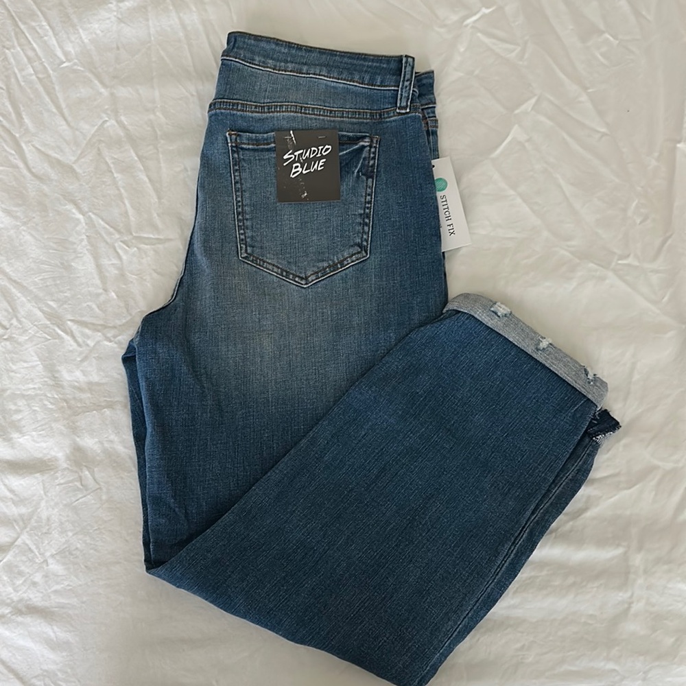 Women’s Brand New Capri Jeans